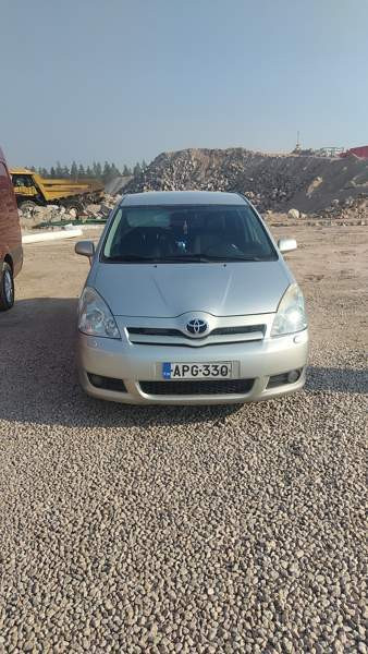 Toyota Corolla Verso Espoo - photo 1