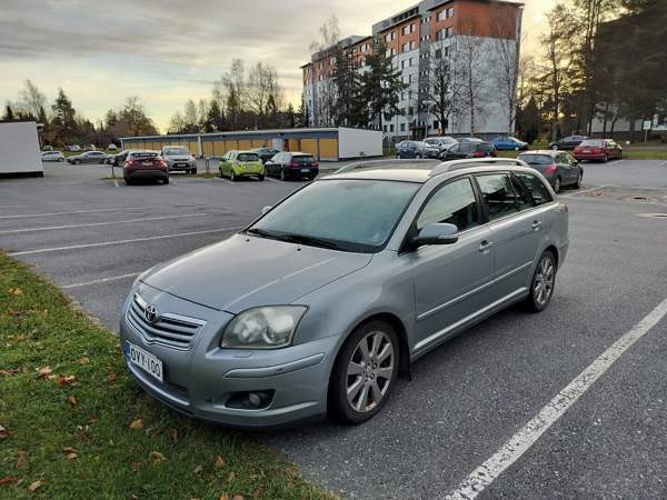 Toyota Avensis Запорожская область - изображение 1
