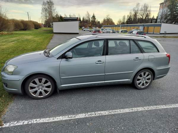 Toyota Avensis Запорожская область - изображение 4