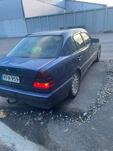 Mercedes-Benz 200 Karkkila - valokuva 7