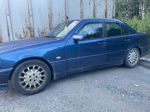 Mercedes-Benz 200 Karkkila - valokuva 5