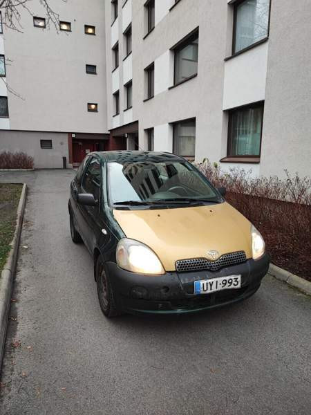 Toyota Yaris Helsinki - photo 1