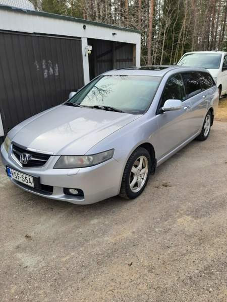 Honda Accord Kuusamo - valokuva 1