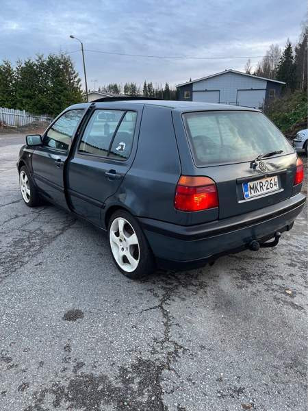 Volkswagen Golf Parkano - photo 4