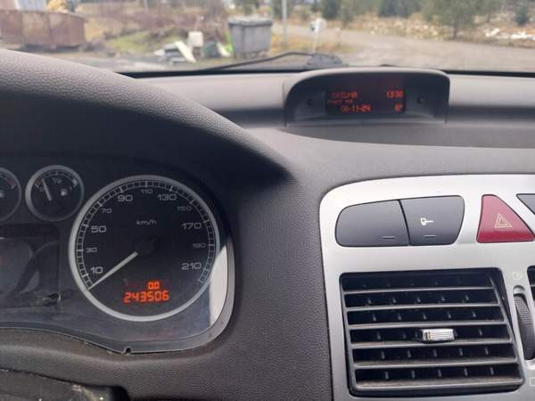 Peugeot 307 Macau - valokuva 5