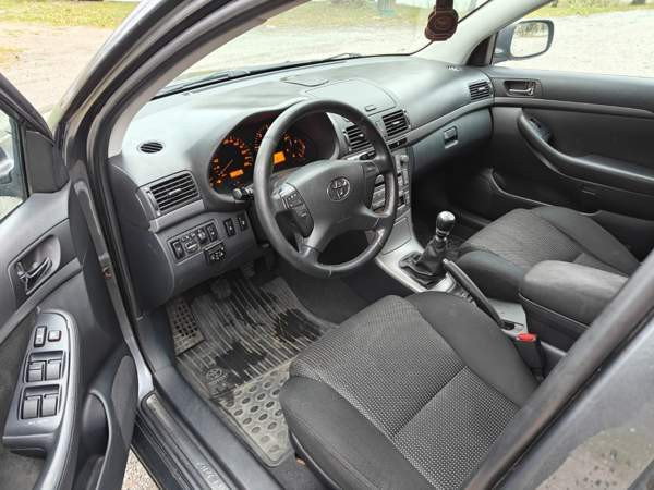 Toyota Avensis Savonlinna - valokuva 6