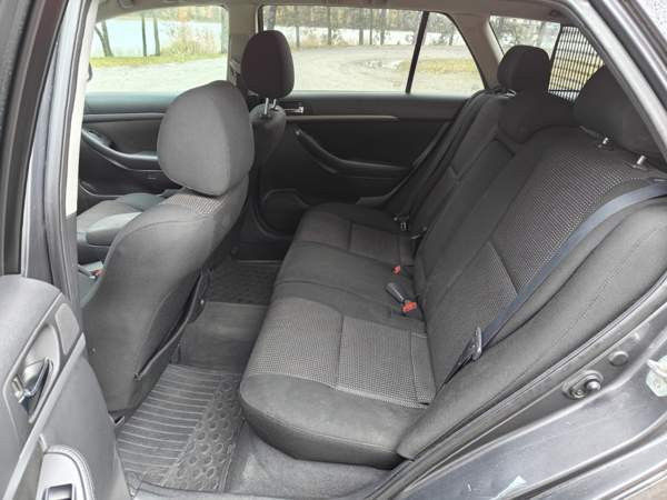 Toyota Avensis Savonlinna - valokuva 7