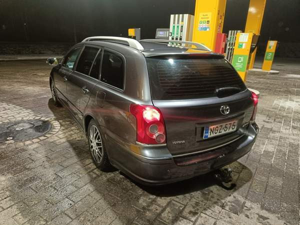 Toyota Avensis Savonlinna - valokuva 4