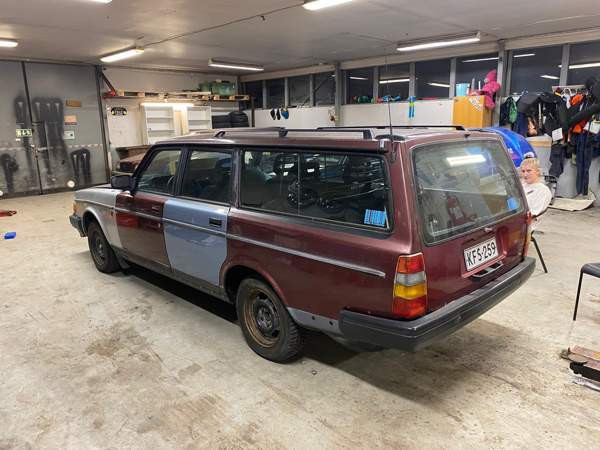 Volvo 240 Glebychevo - valokuva 4