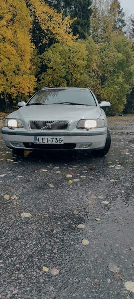 Volvo V70 Orivesi - valokuva 4