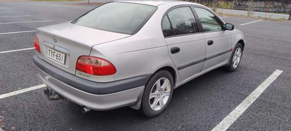 Toyota Avensis Äänekoski - valokuva 4