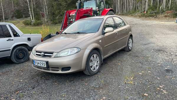 Daewoo Lacetti Tornio - valokuva 2